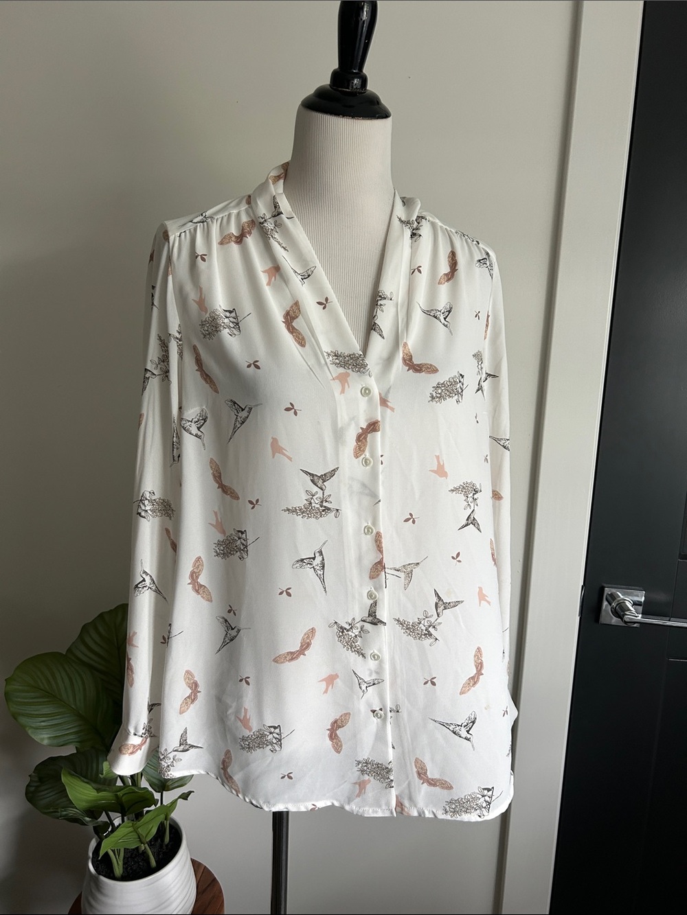 Dalia M 🐦 ivory pink brown bird button down blouse with long sleeves